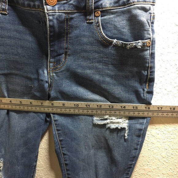 Maurices Distressed Skinny Capri Jeans - Size 6‎ - Picture 7 of 10